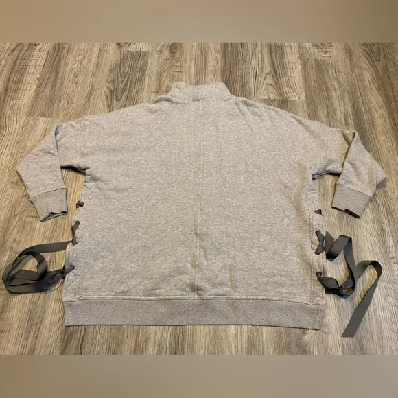 Free People Gray Sweatshirt Split Sides Tie Up Women’s Size XS - Picture 2 of 7